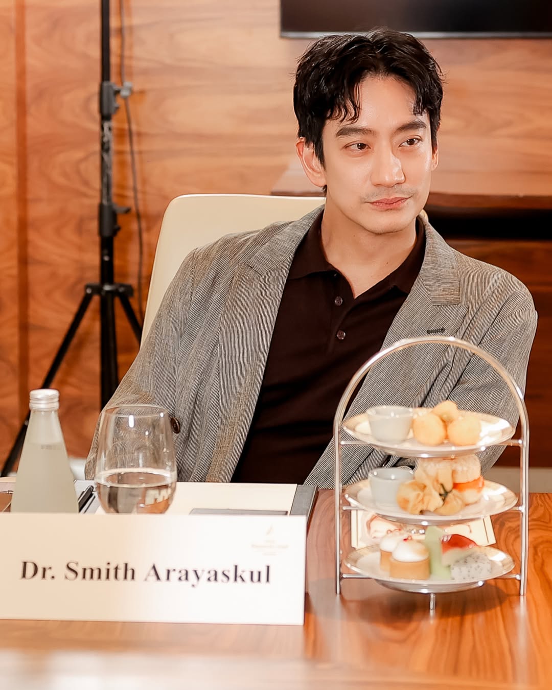 โอ๊ค - สมิทธิ์ อารยะสกุล
