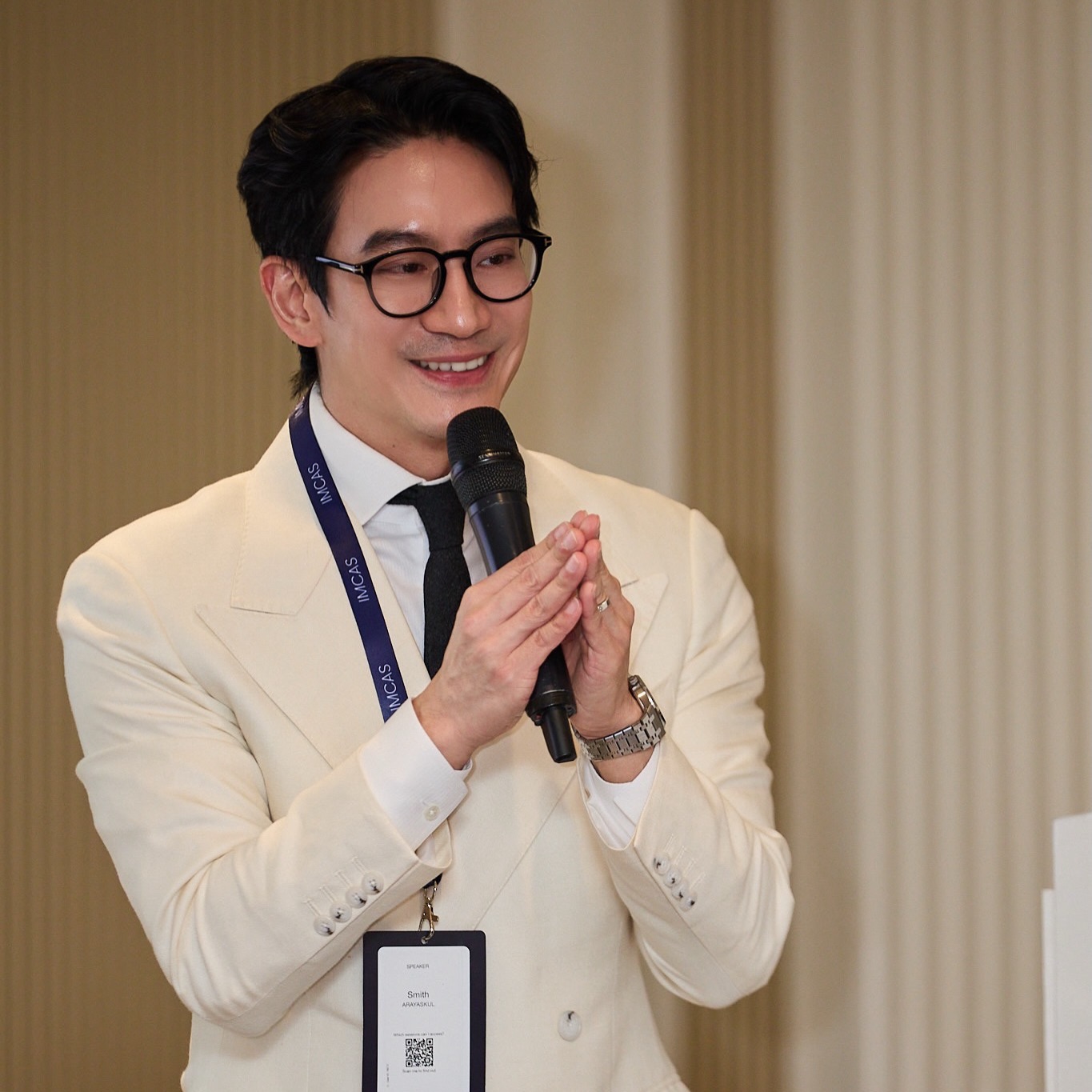 โอ๊ค - สมิทธิ์ อารยะสกุล