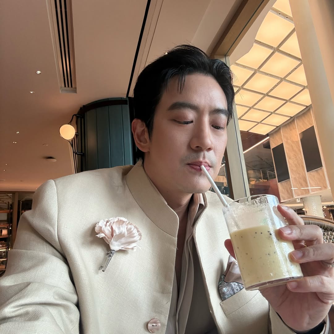 โอ๊ค - สมิทธิ์ อารยะสกุล
