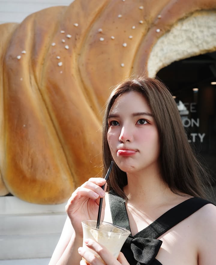 อร - พัศชนันท์ เจียจิรโชติ