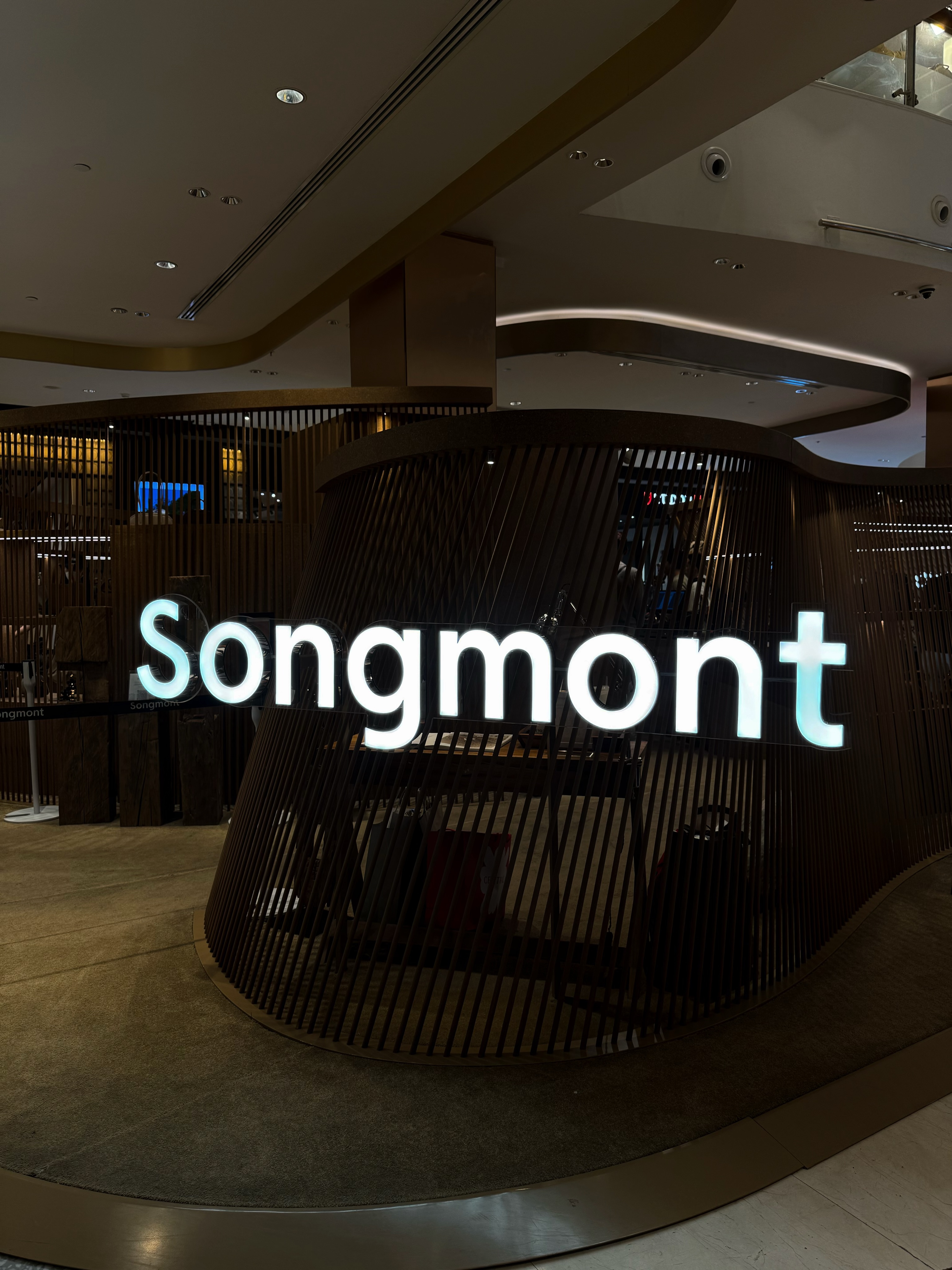 อร - พัศชนันท์ เจียจิรโชติ