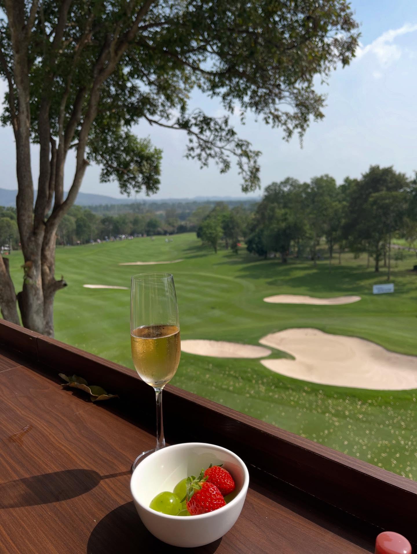 แก้ว - ณัฐรุจา ชุติวรรณโสภณ