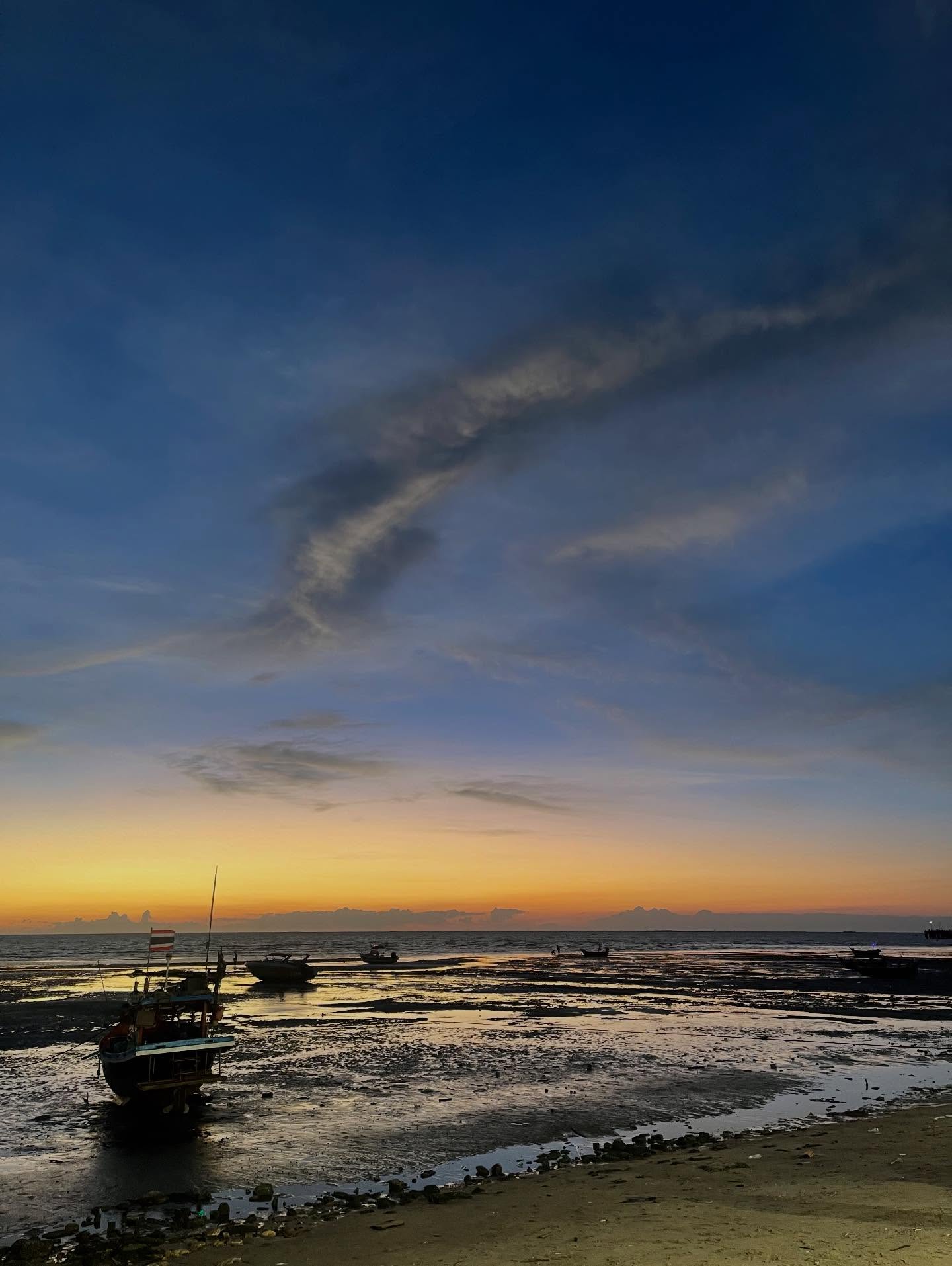 แก้ว - ณัฐรุจา ชุติวรรณโสภณ