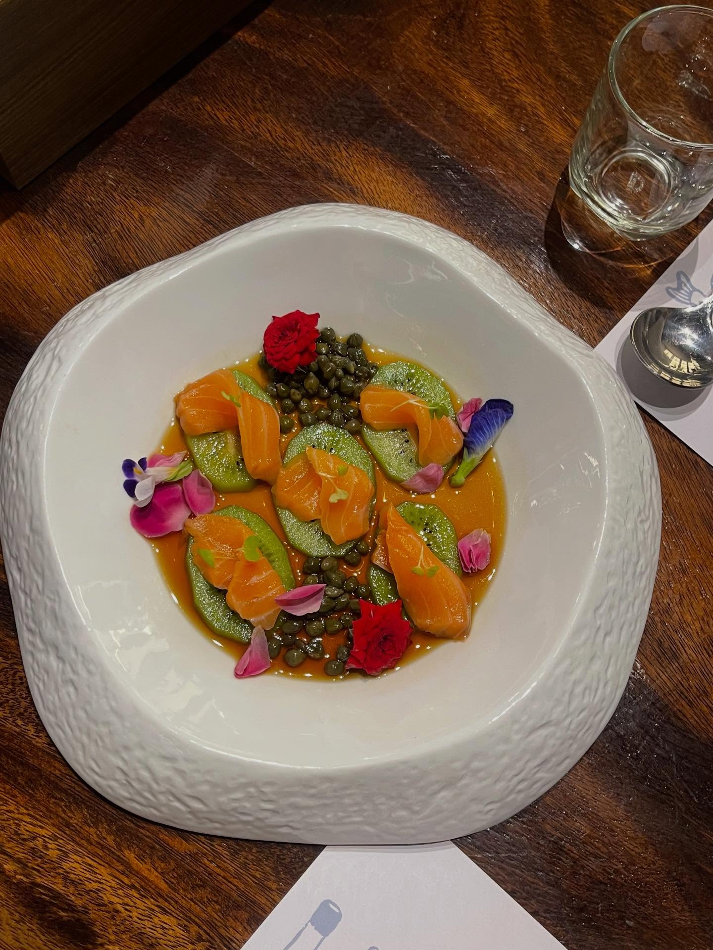 แก้ว - ณัฐรุจา ชุติวรรณโสภณ