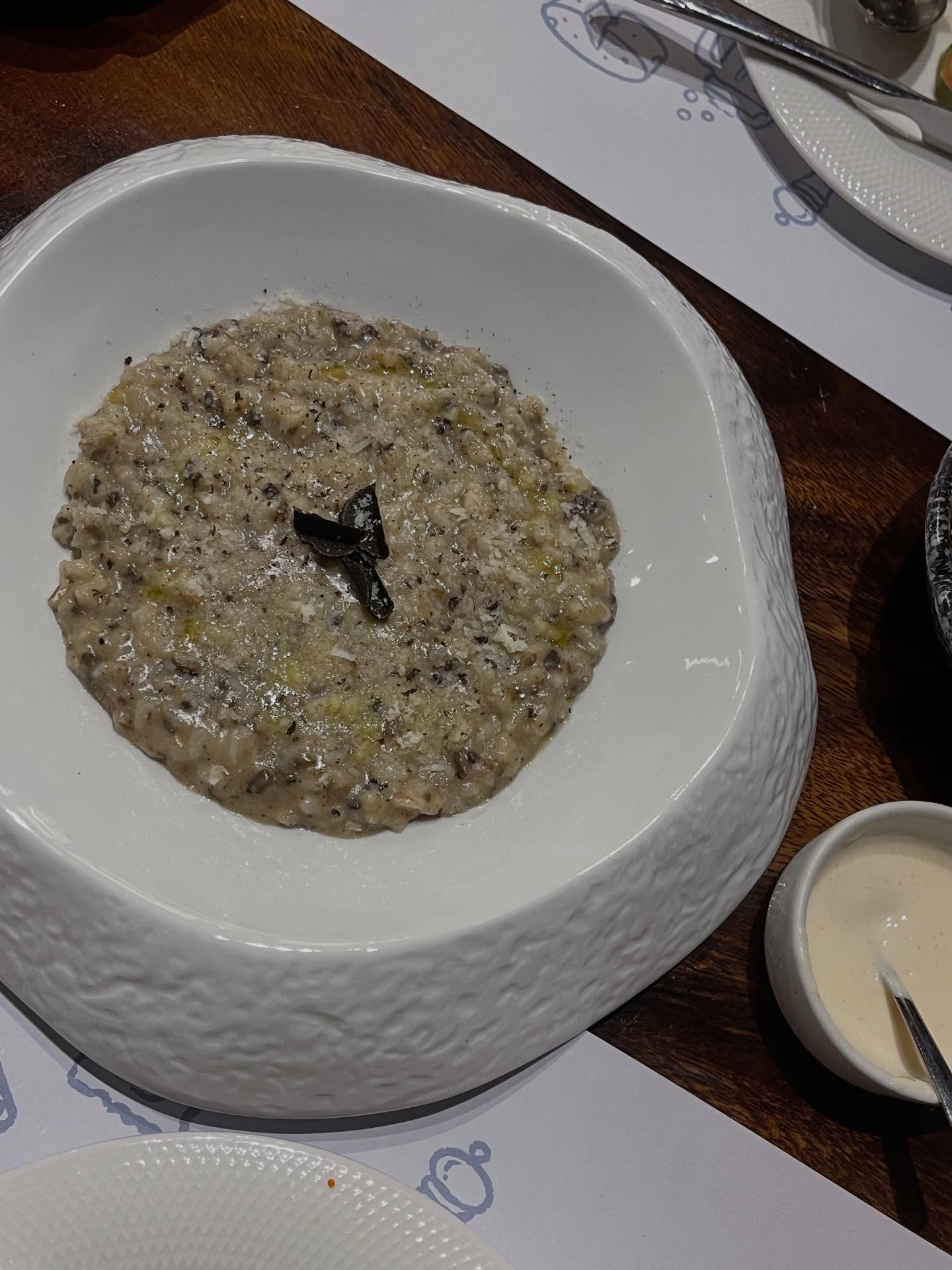 แก้ว - ณัฐรุจา ชุติวรรณโสภณ