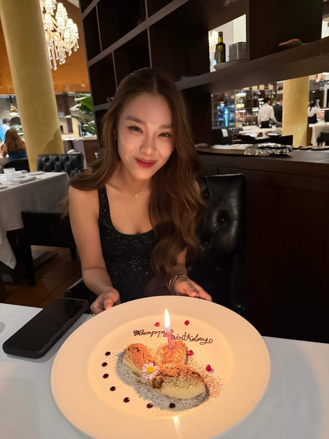 แก้ว - ณัฐรุจา ชุติวรรณโสภณ