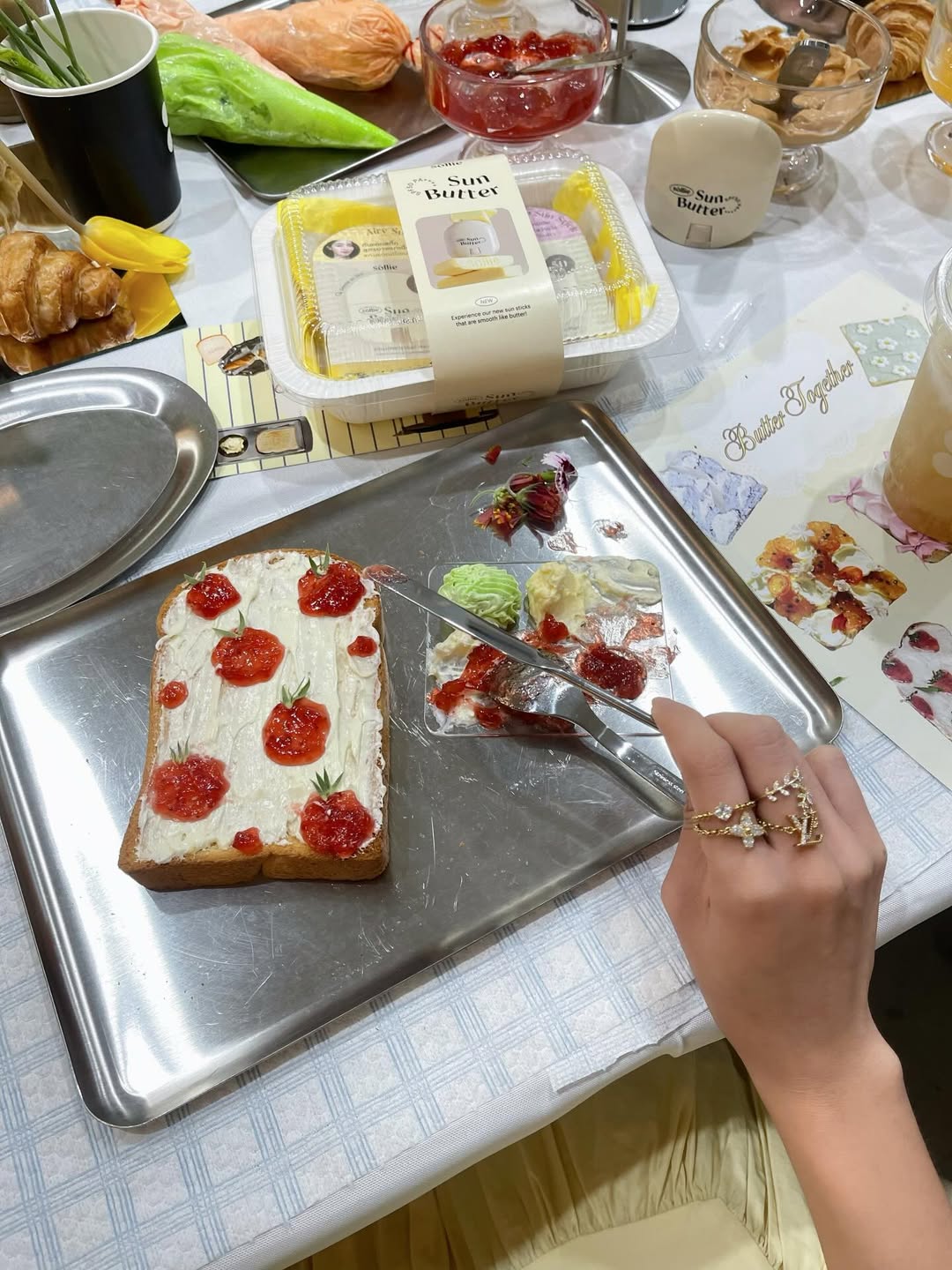 แก้ว - ณัฐรุจา ชุติวรรณโสภณ