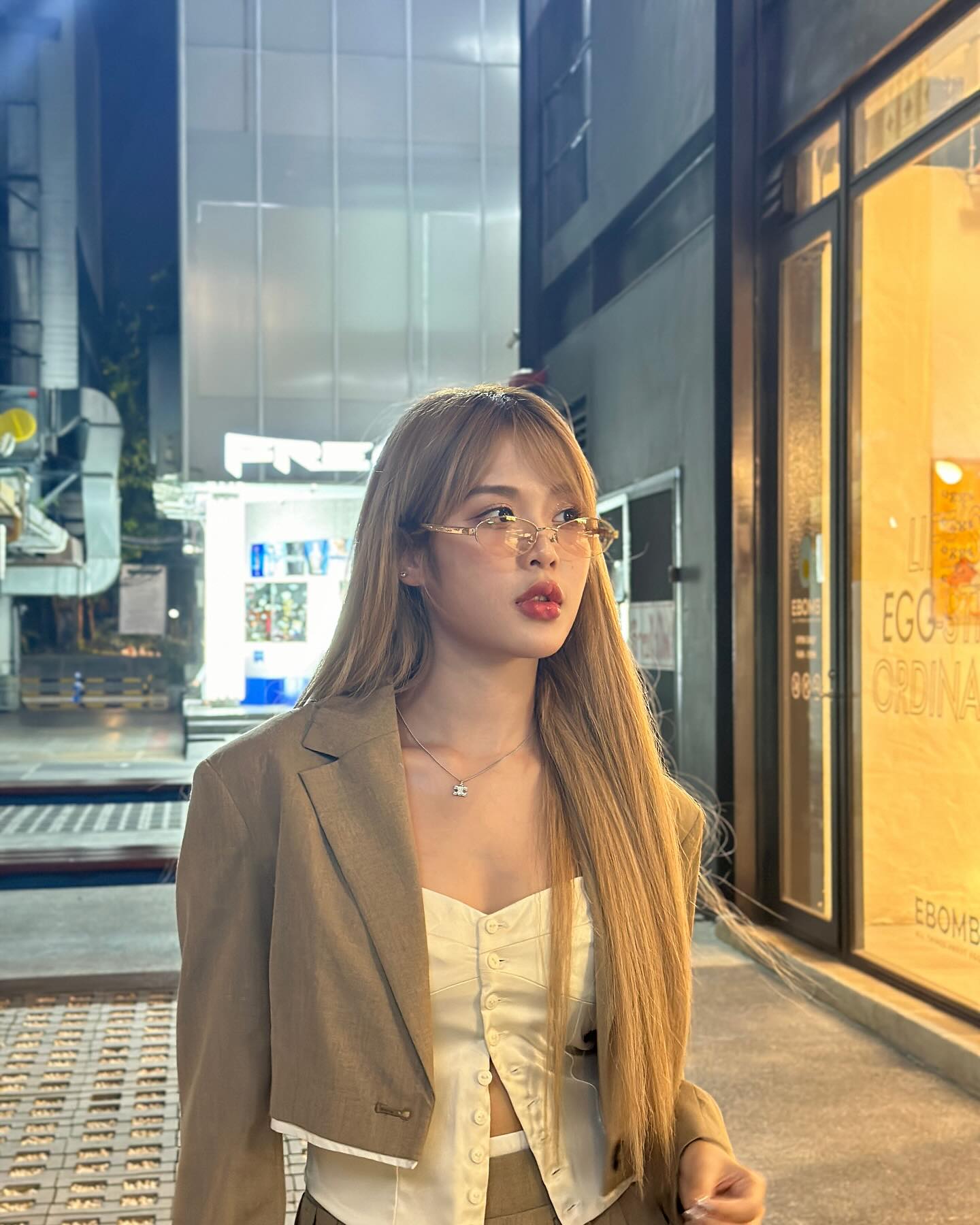 โมบายล์ - พิมรภัส ผดุงวัฒนะโชค
