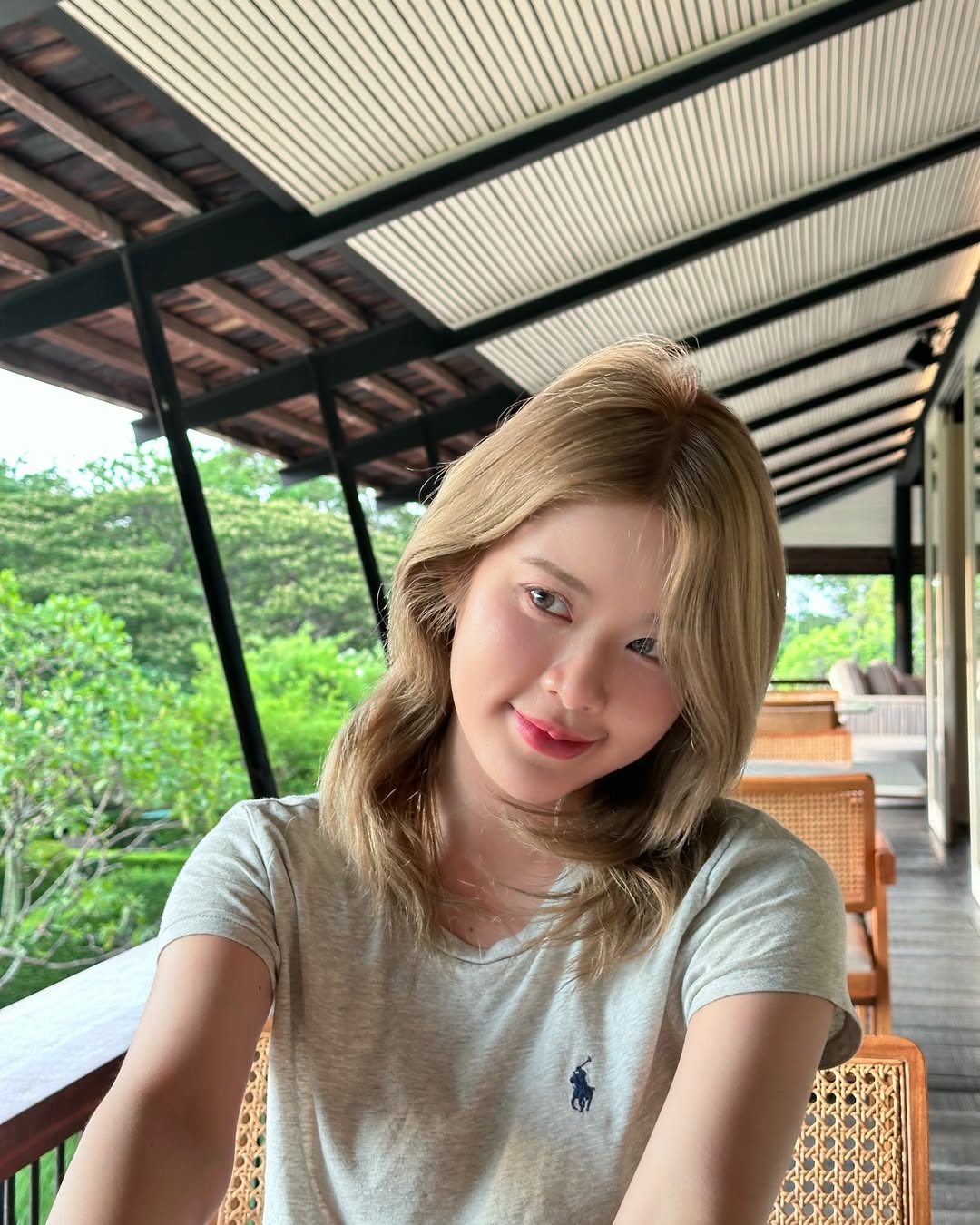 โมบายล์ - พิมรภัส ผดุงวัฒนะโชค