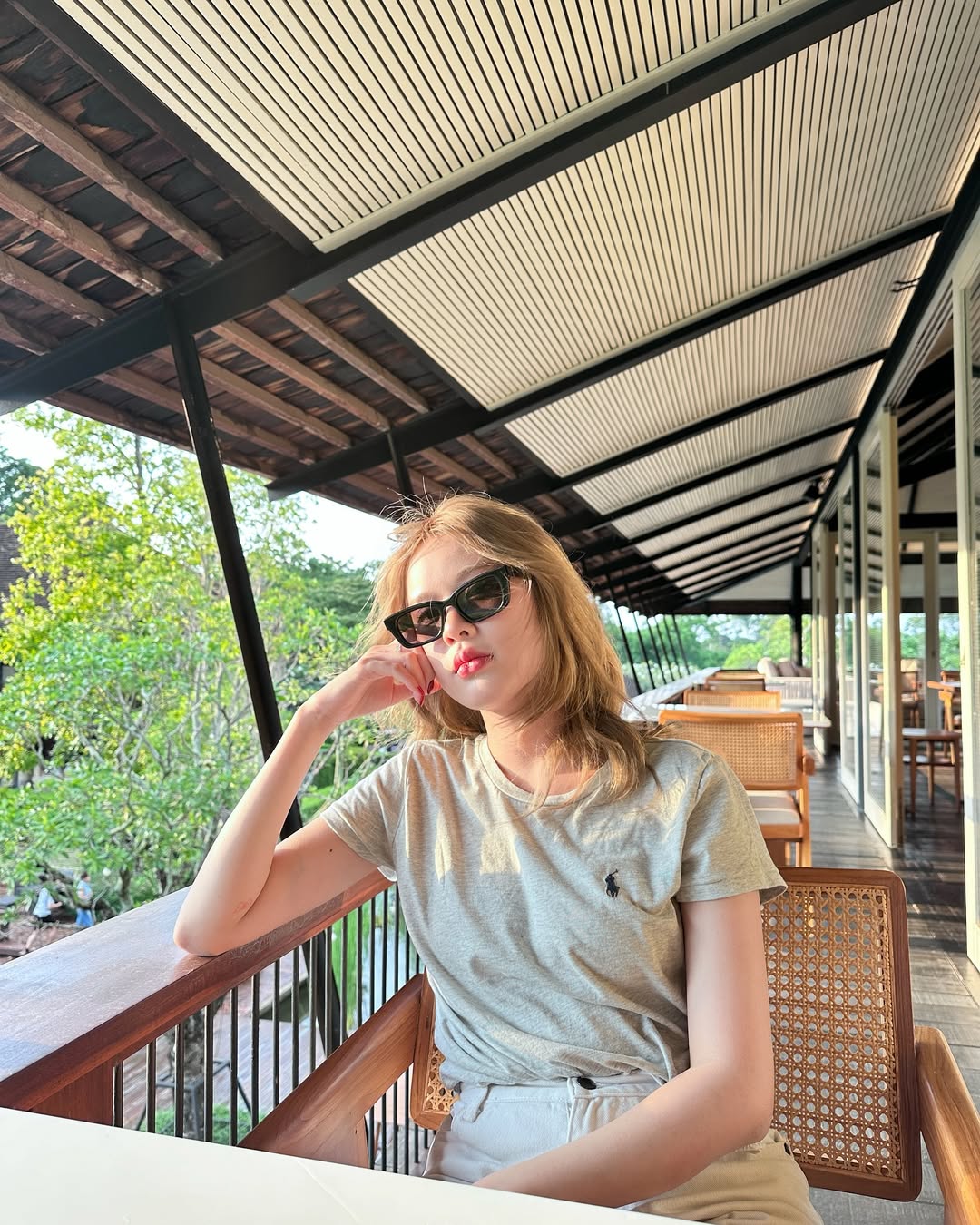 โมบายล์ - พิมรภัส ผดุงวัฒนะโชค