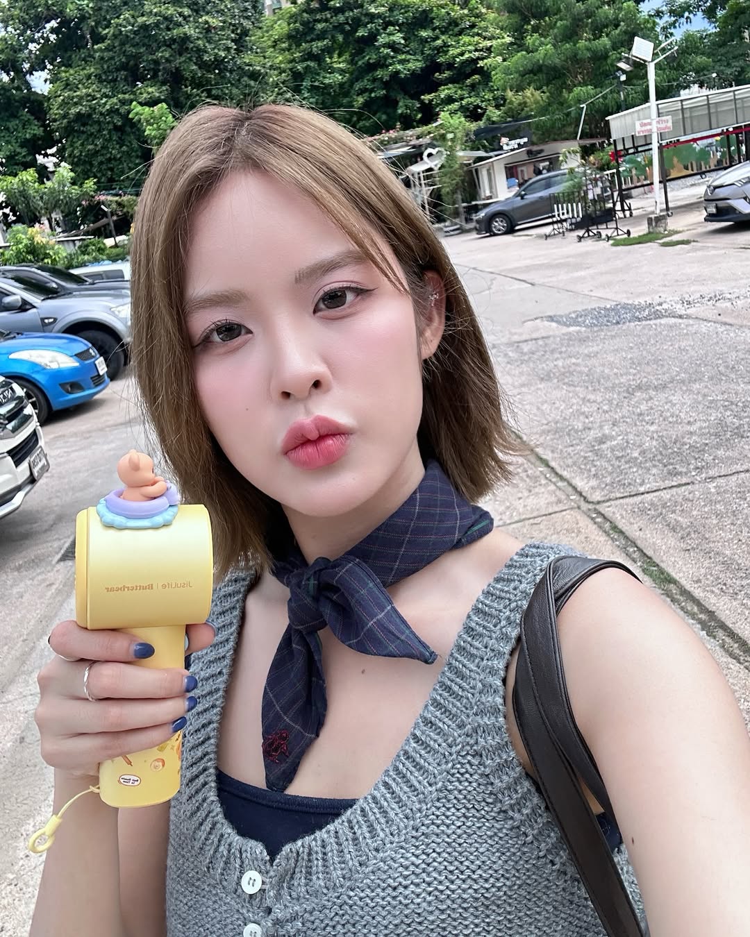 โมบายล์ - พิมรภัส ผดุงวัฒนะโชค