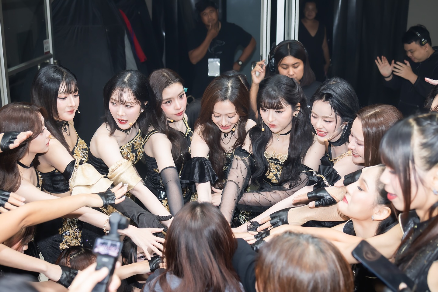 โมบายล์ - พิมรภัส ผดุงวัฒนะโชค