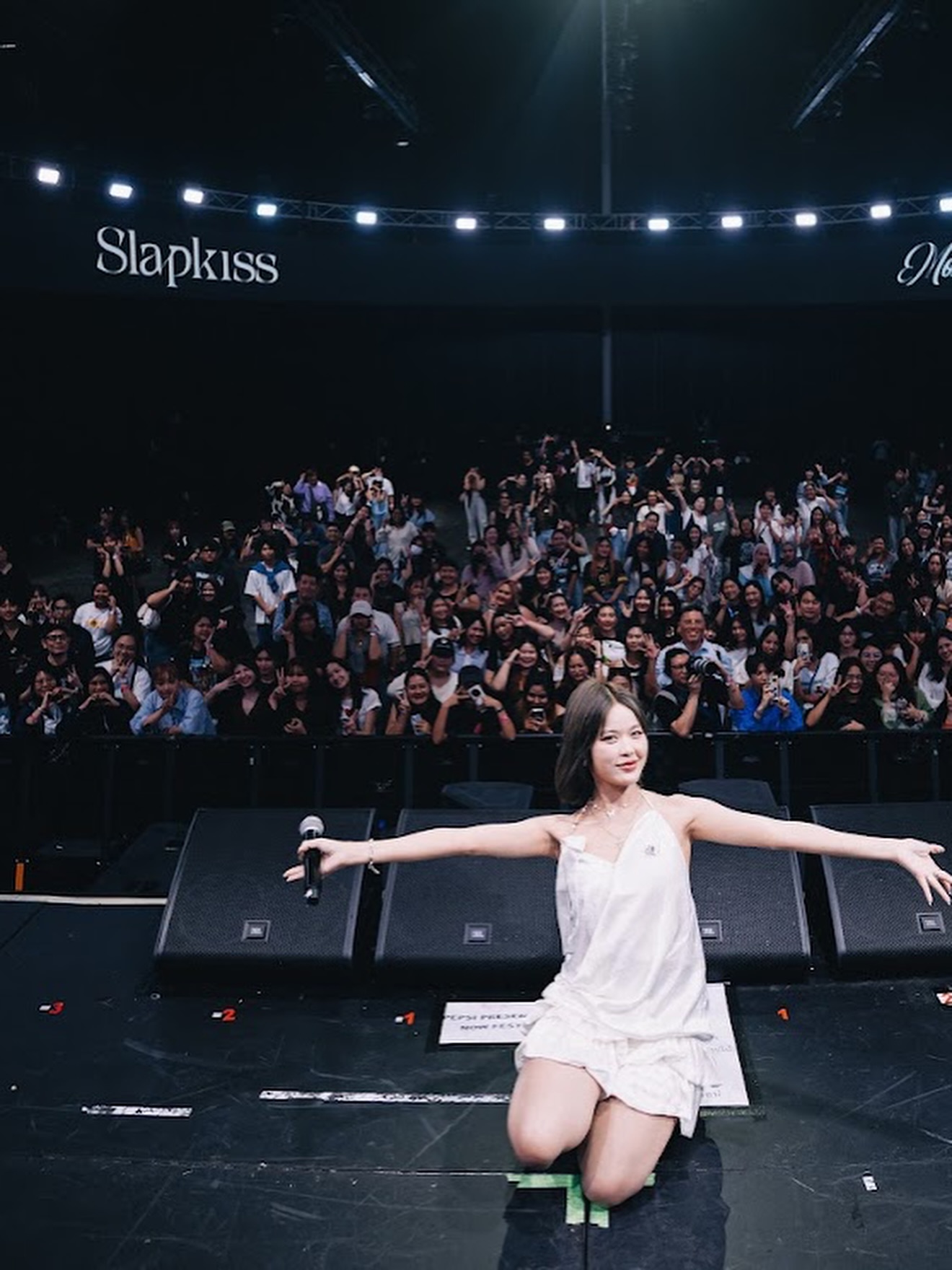 โมบายล์ - พิมรภัส ผดุงวัฒนะโชค