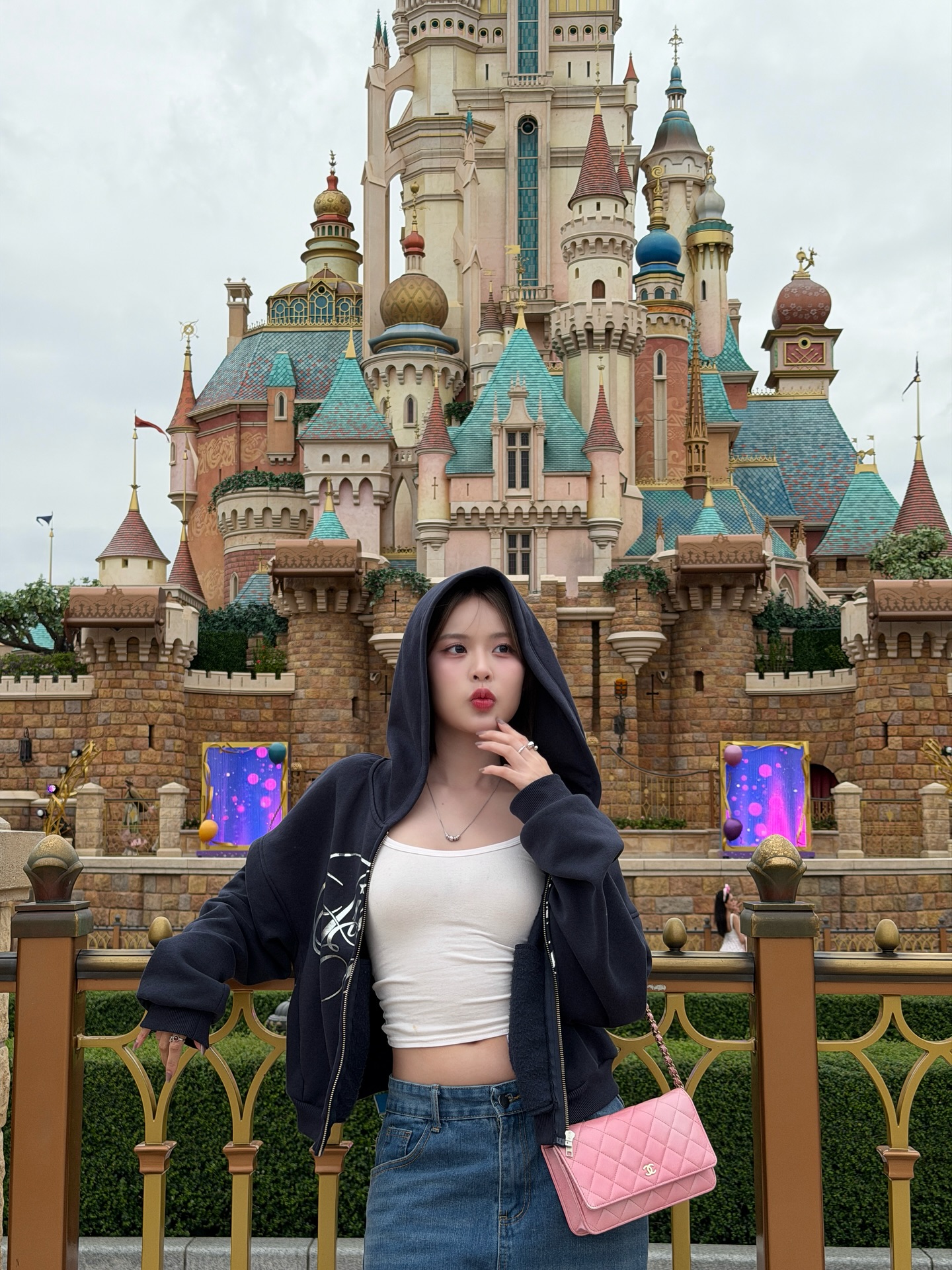 โมบายล์ - พิมรภัส ผดุงวัฒนะโชค