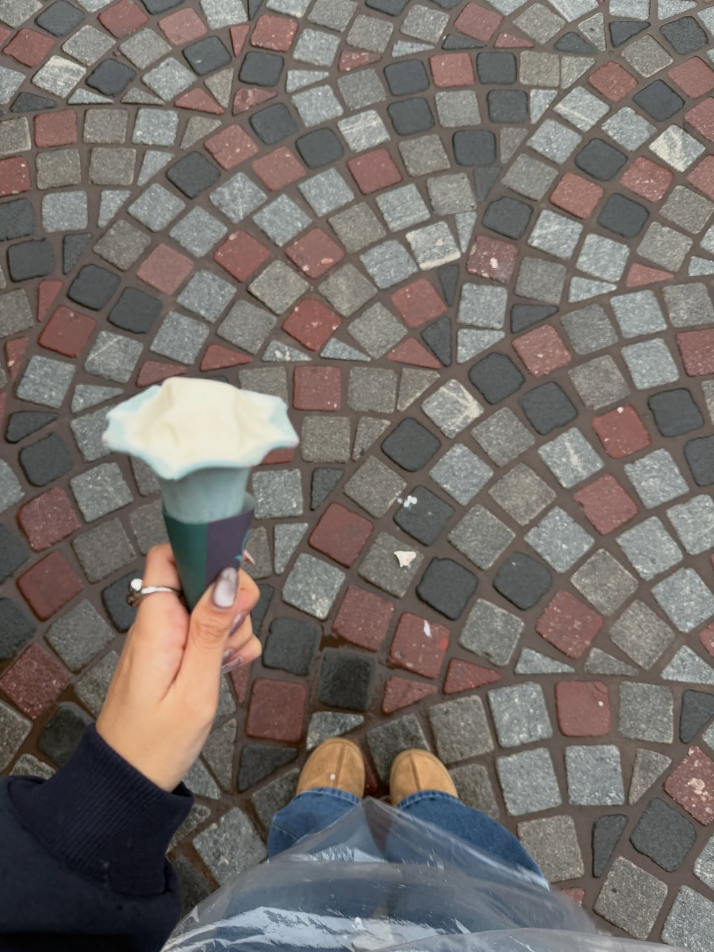 โมบายล์ - พิมรภัส ผดุงวัฒนะโชค