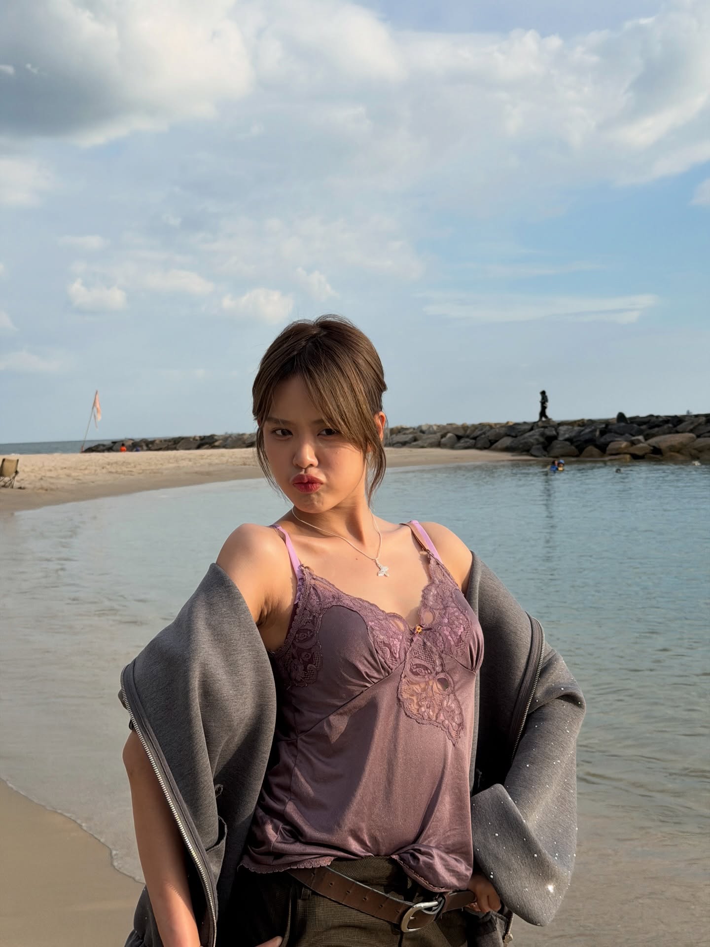 โมบายล์ - พิมรภัส ผดุงวัฒนะโชค