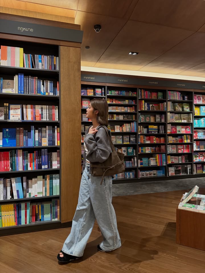 โมบายล์ - พิมรภัส ผดุงวัฒนะโชค