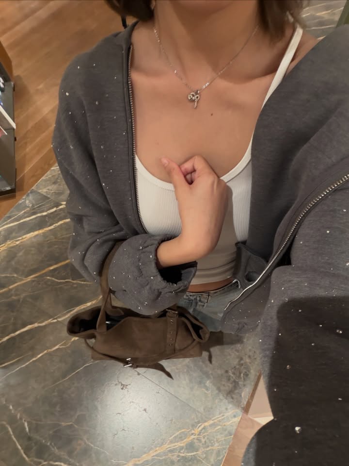 โมบายล์ - พิมรภัส ผดุงวัฒนะโชค