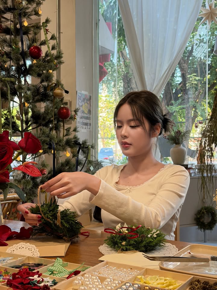 โมบายล์ - พิมรภัส ผดุงวัฒนะโชค