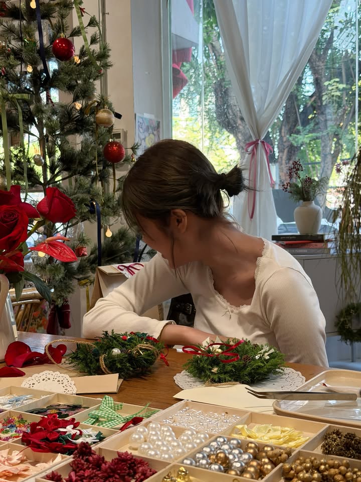 โมบายล์ - พิมรภัส ผดุงวัฒนะโชค