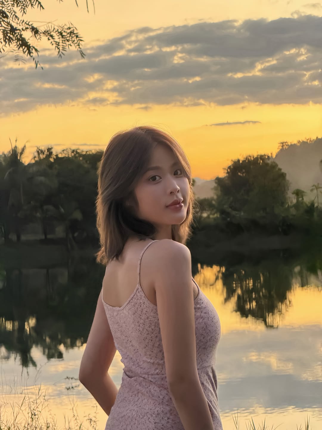 โมบายล์ - พิมรภัส ผดุงวัฒนะโชค