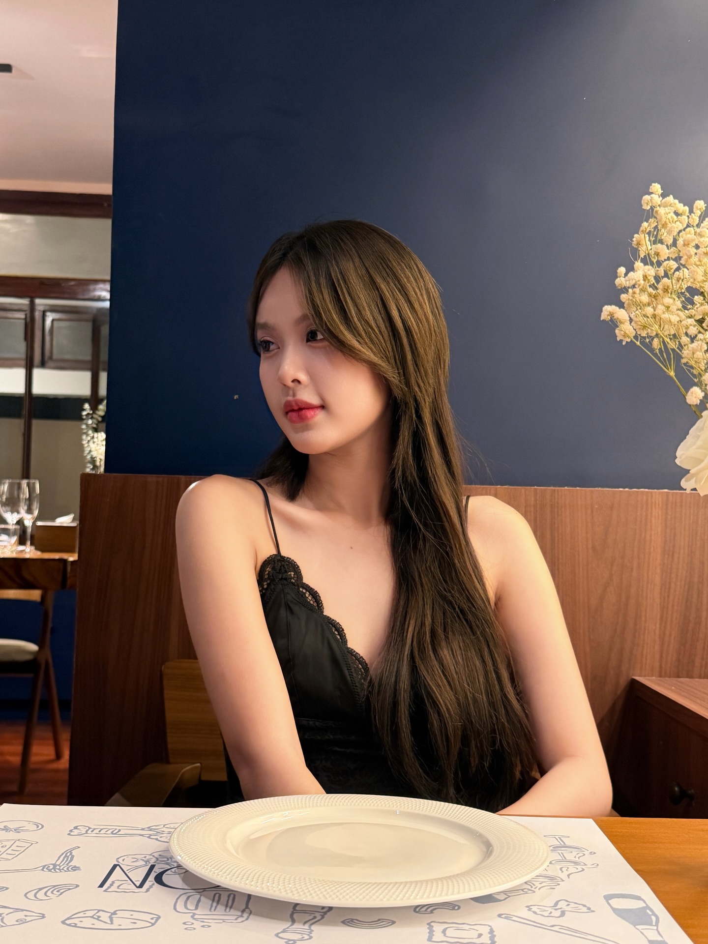 โมบายล์ - พิมรภัส ผดุงวัฒนะโชค