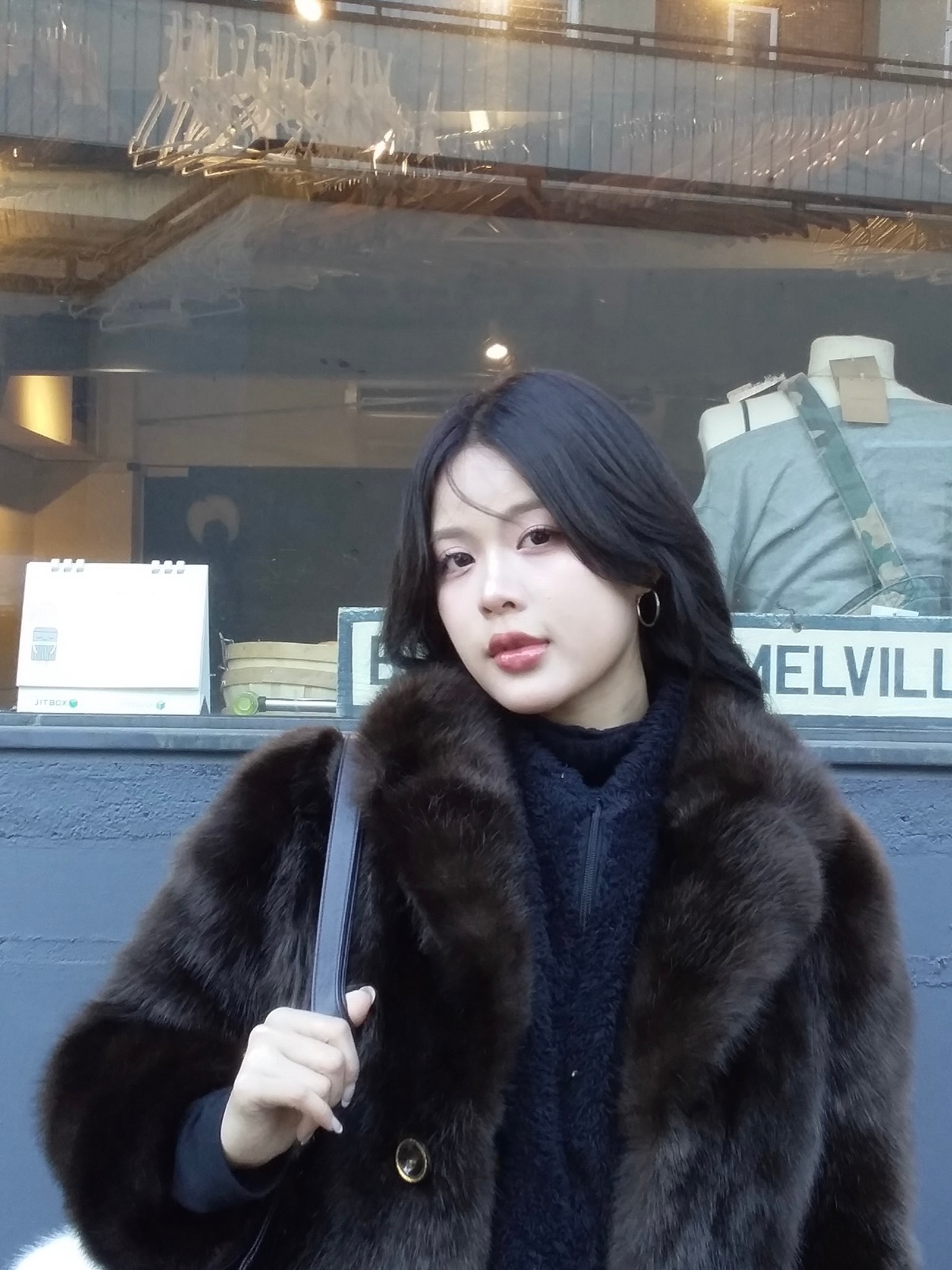 โมบายล์ - พิมรภัส ผดุงวัฒนะโชค