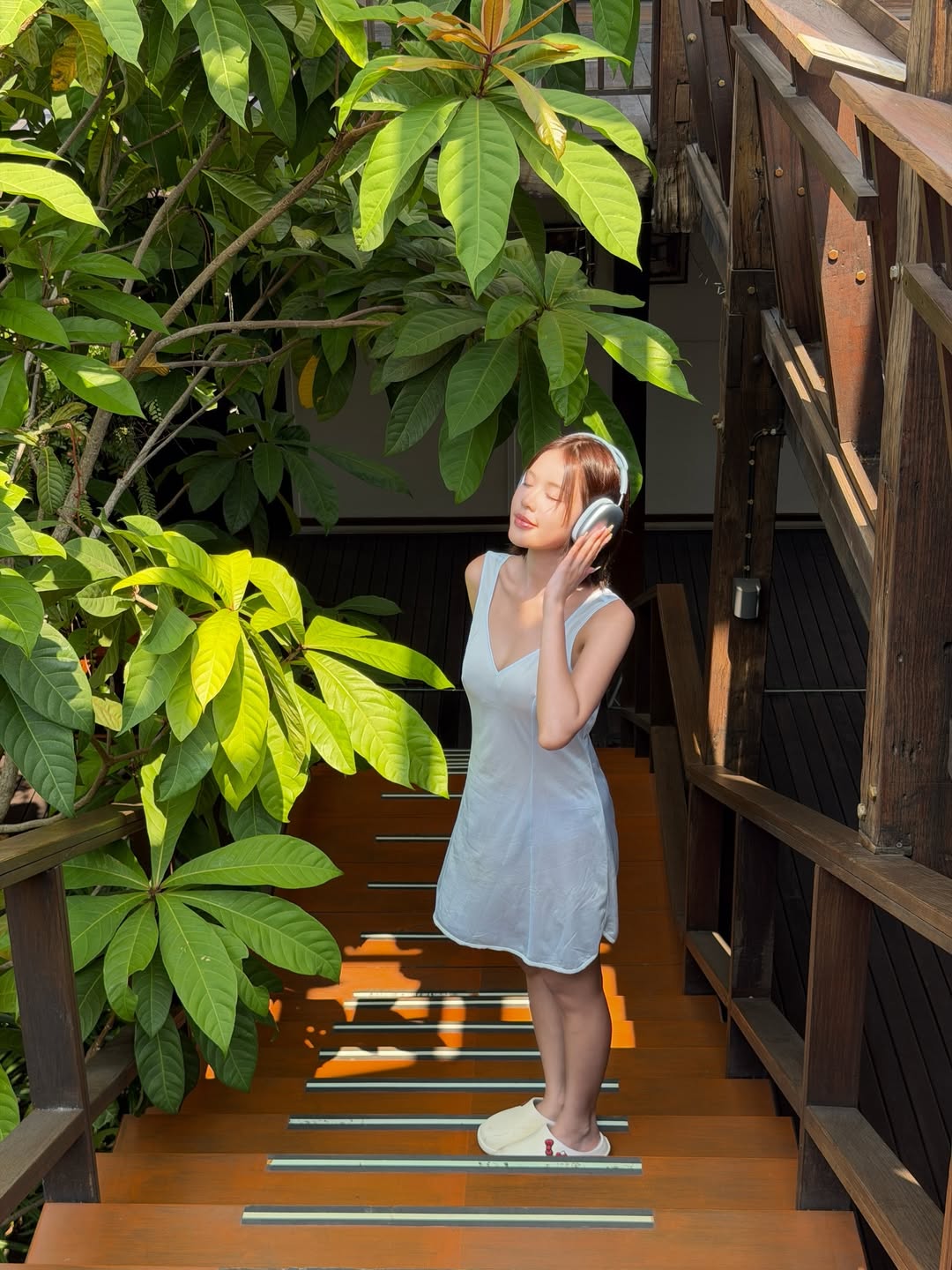 โมบายล์ - พิมรภัส ผดุงวัฒนะโชค