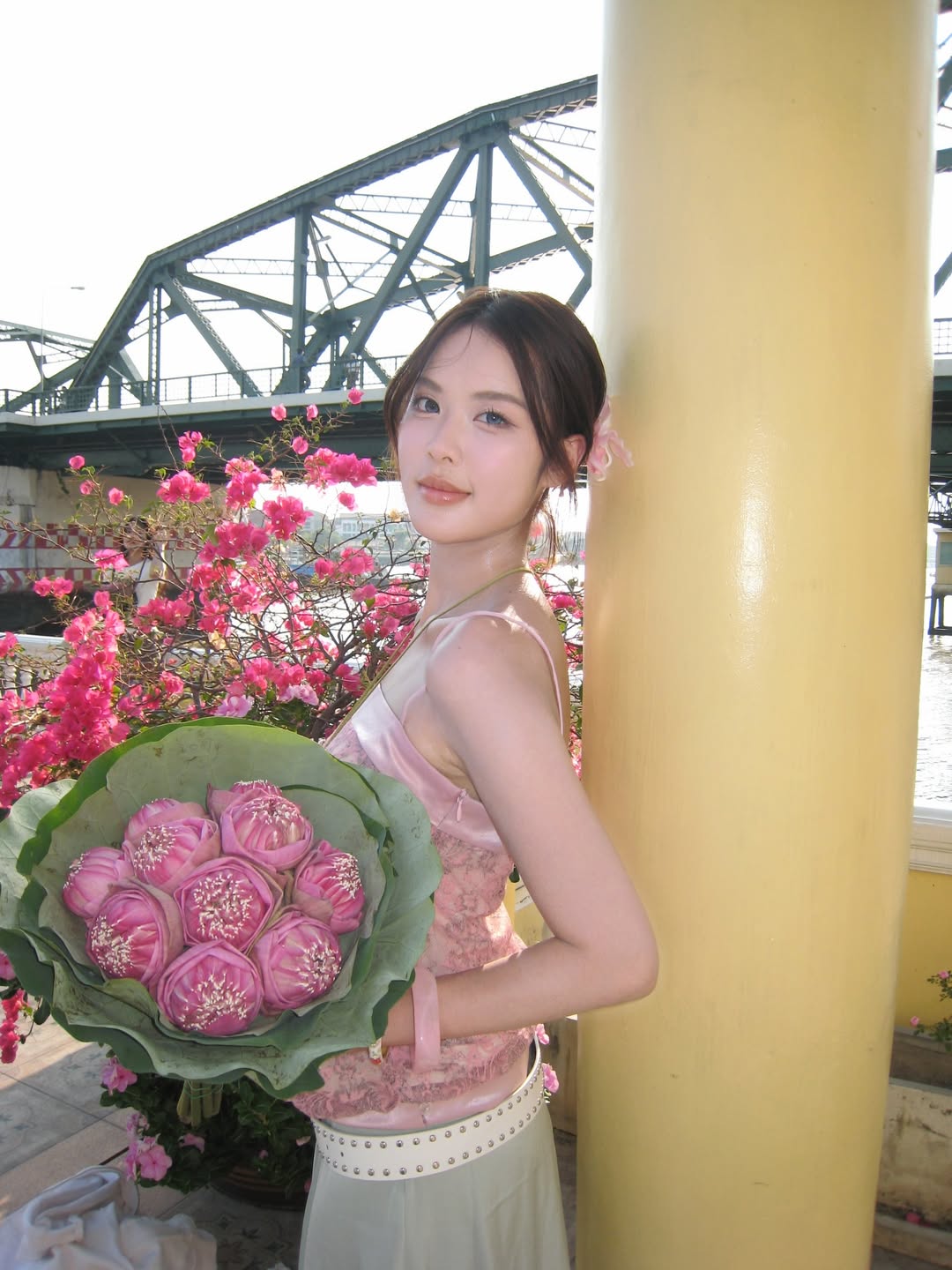 โมบายล์ - พิมรภัส ผดุงวัฒนะโชค