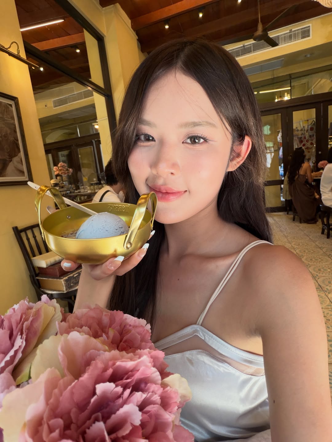 โมบายล์ - พิมรภัส ผดุงวัฒนะโชค