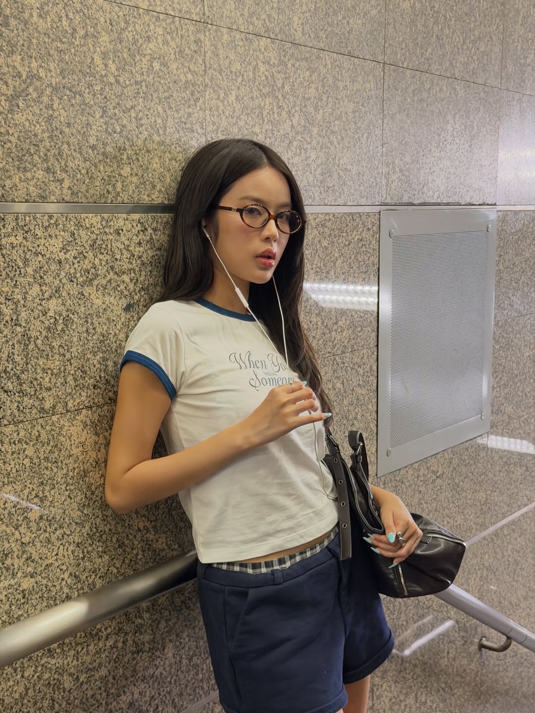 โมบายล์ - พิมรภัส ผดุงวัฒนะโชค