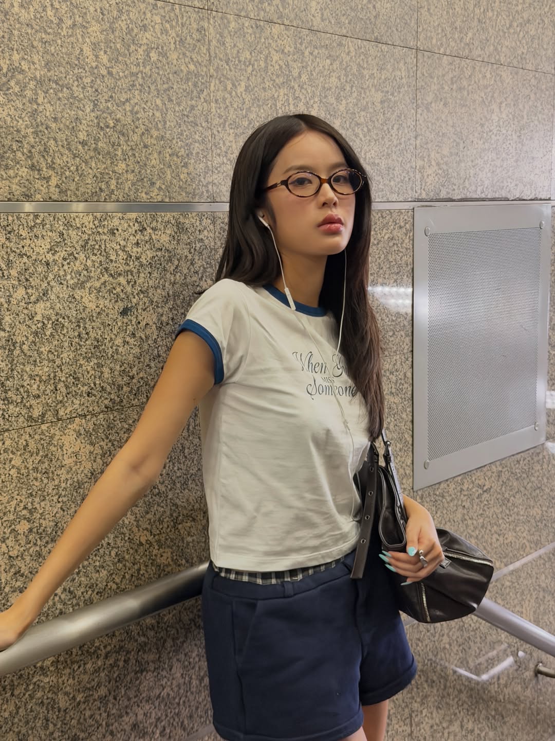 โมบายล์ - พิมรภัส ผดุงวัฒนะโชค
