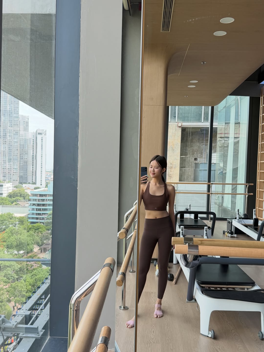 โมบายล์ - พิมรภัส ผดุงวัฒนะโชค