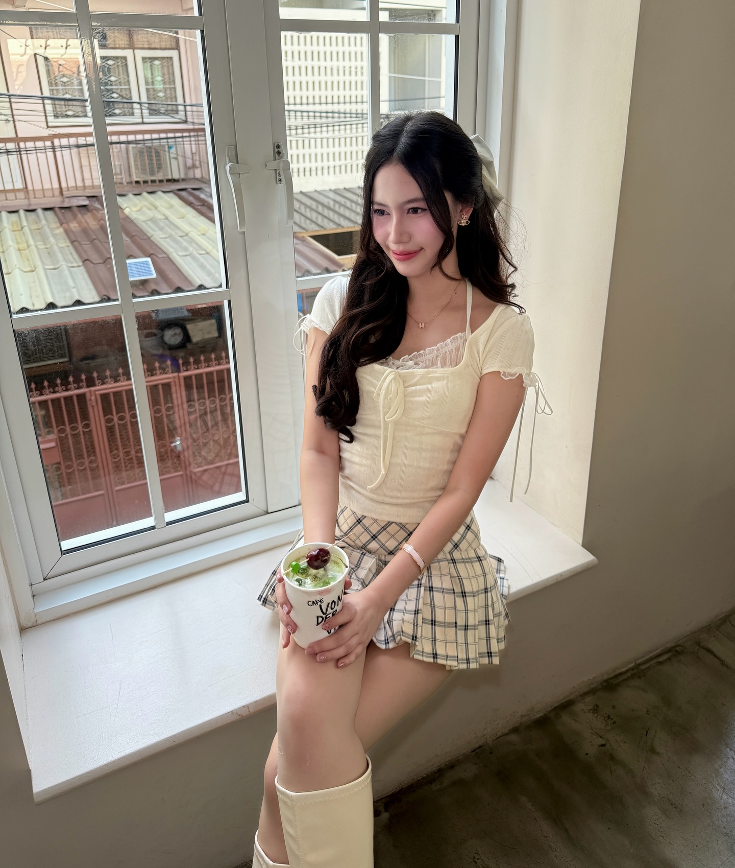 จ๋า - ณปภัช วรพฤทธานนท์