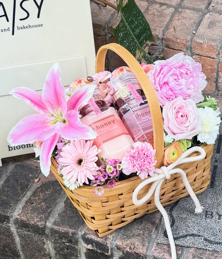 จ๋า - ณปภัช วรพฤทธานนท์