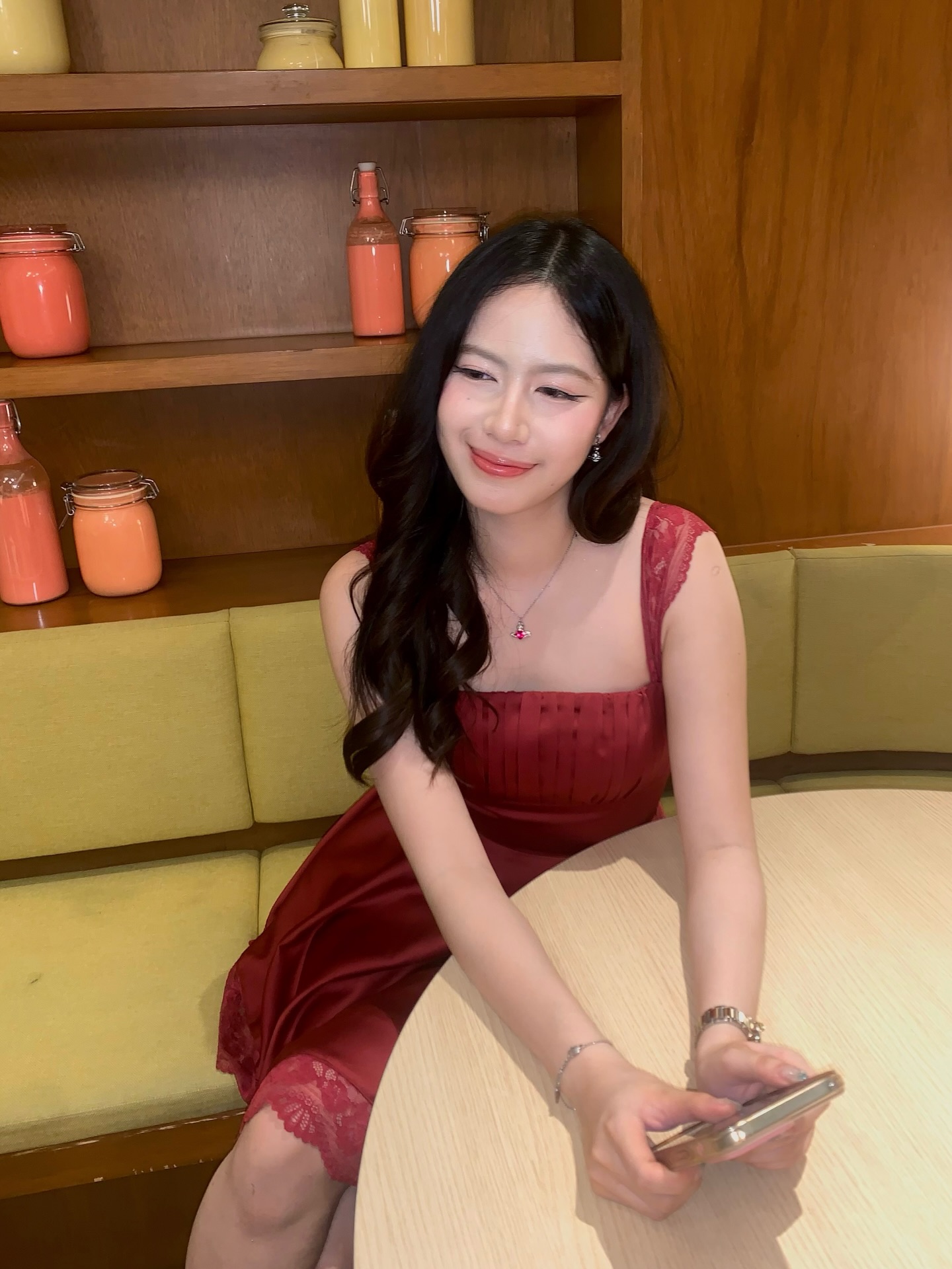 จ๋า - ณปภัช วรพฤทธานนท์