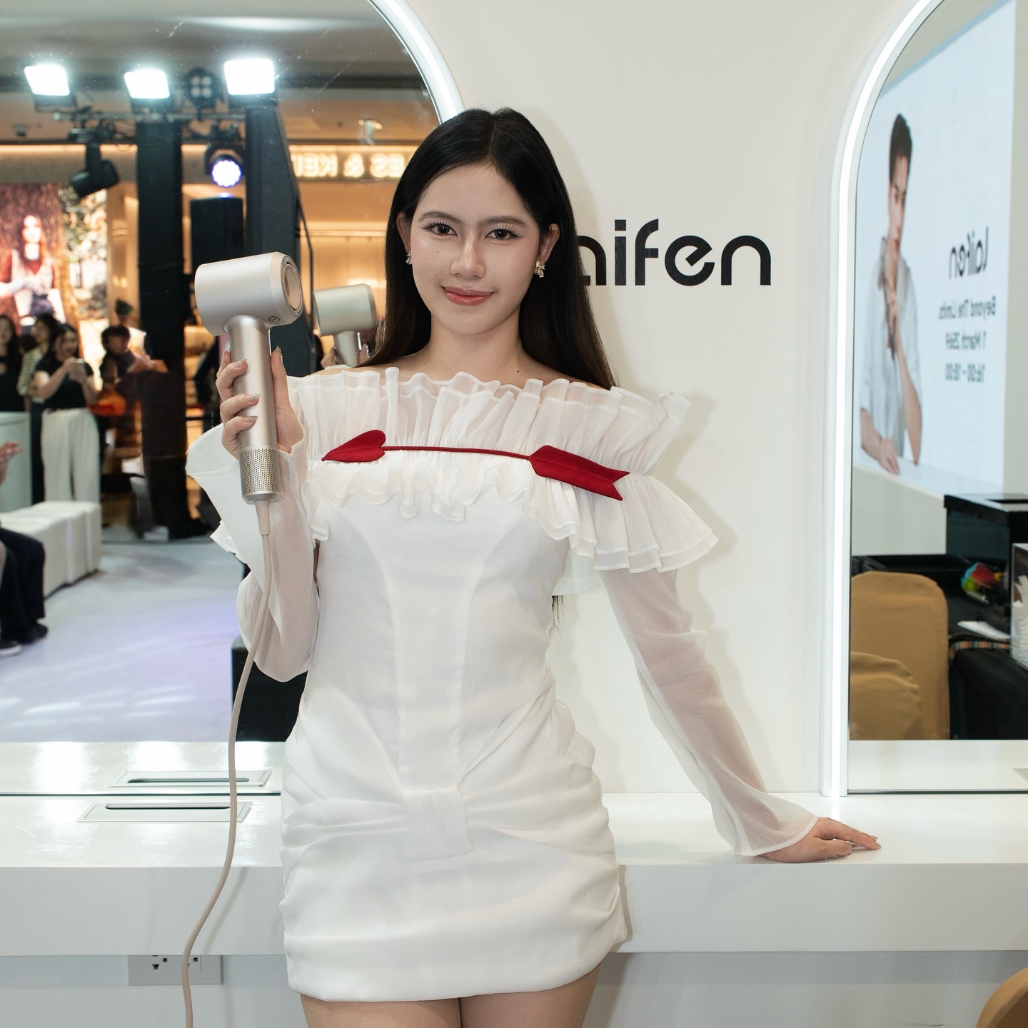 จ๋า - ณปภัช วรพฤทธานนท์