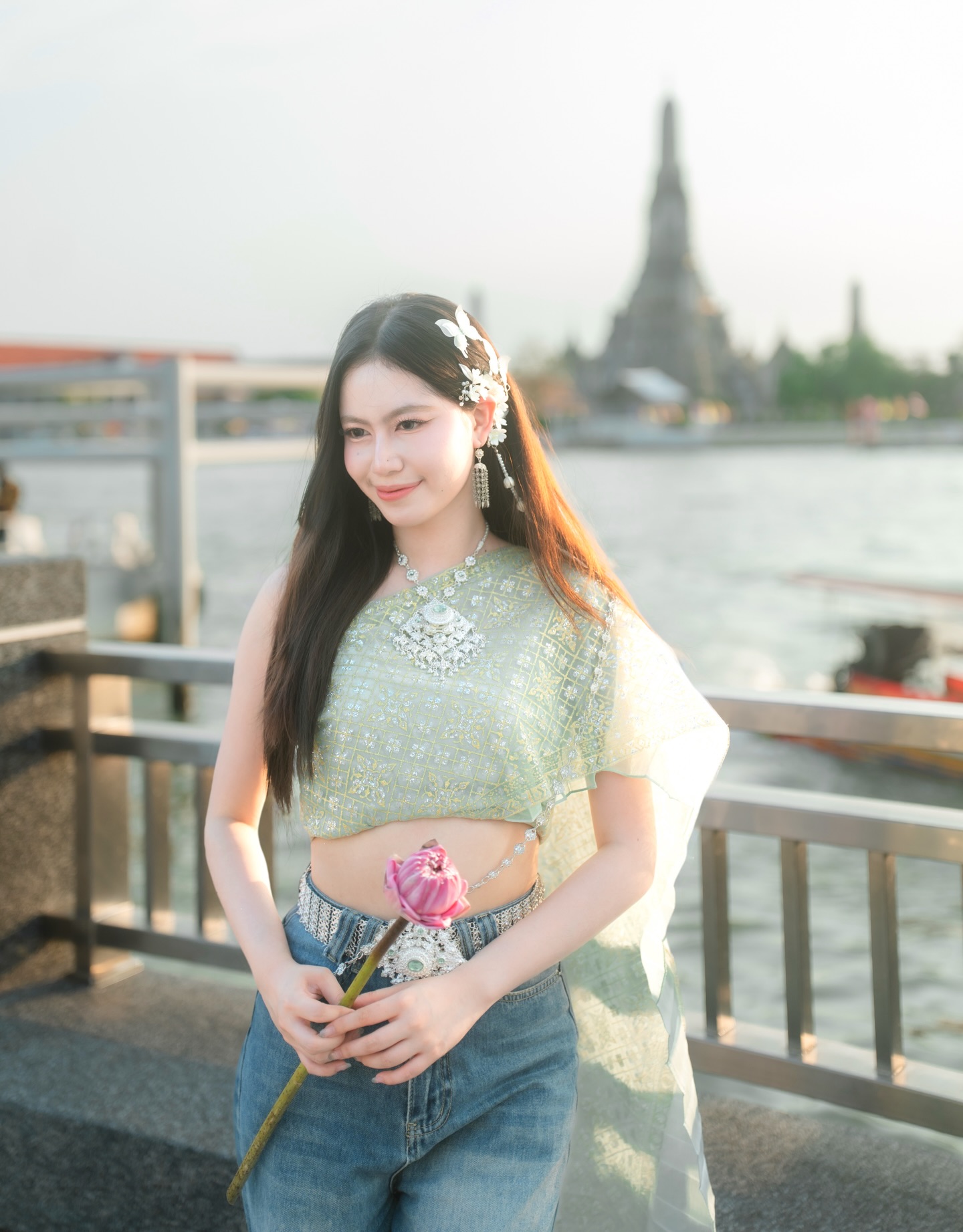 จ๋า - ณปภัช วรพฤทธานนท์