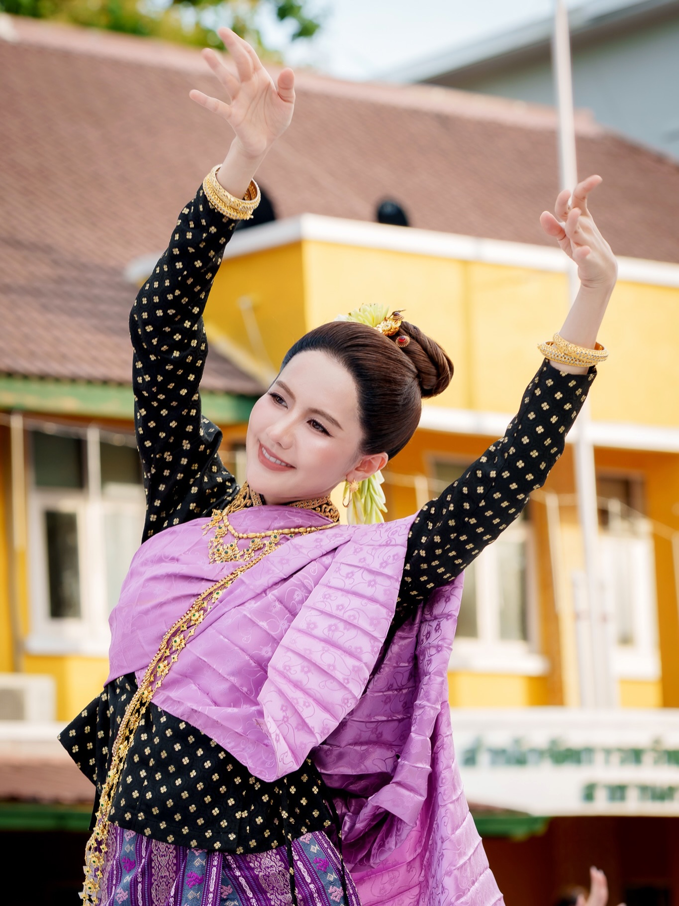 น้ำหนึ่ง - มิลิญ วาทินธนะกิจ