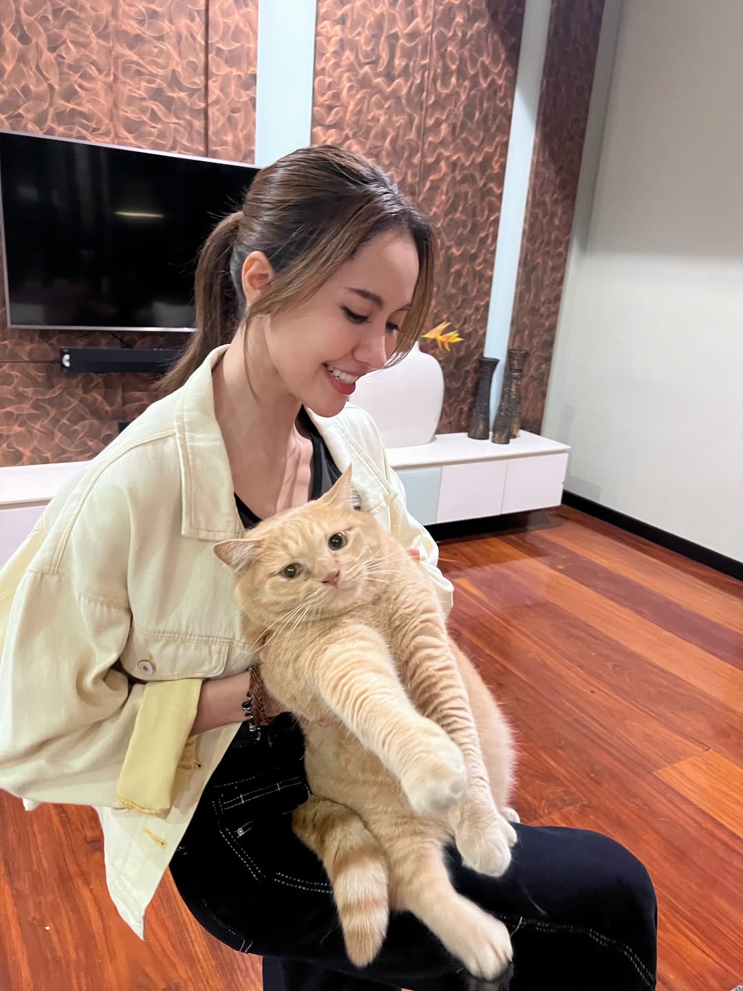 น้ำหนึ่ง - มิลิญ วาทินธนะกิจ