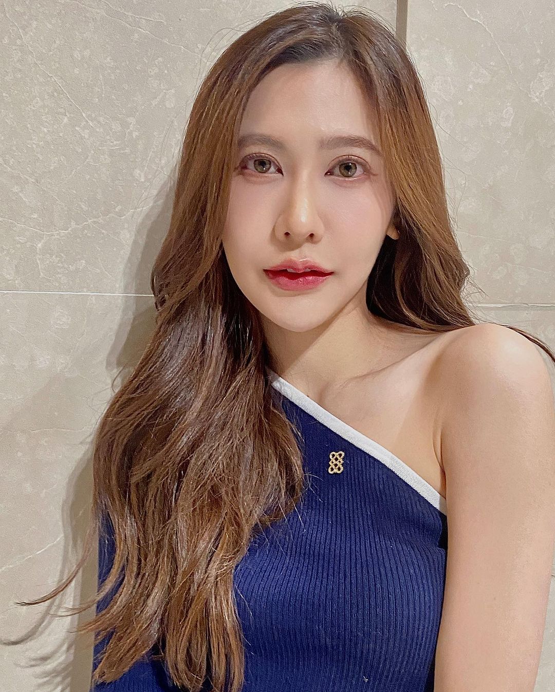 เนย - กานต์ธีรา วัชรทัศนกุล
