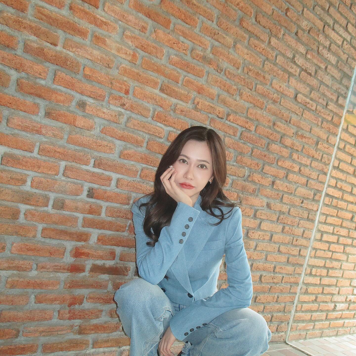 เนย - กานต์ธีรา วัชรทัศนกุล