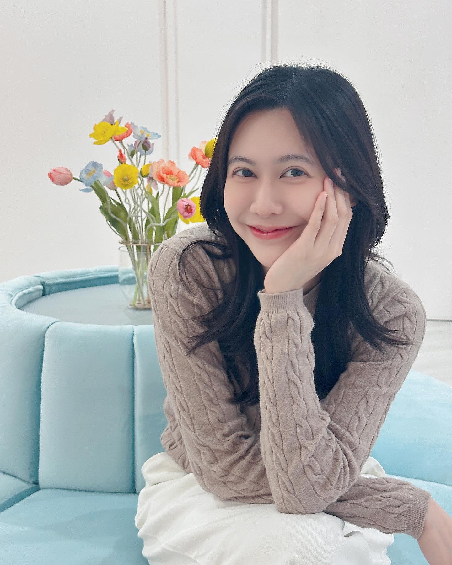 เนย - กานต์ธีรา วัชรทัศนกุล