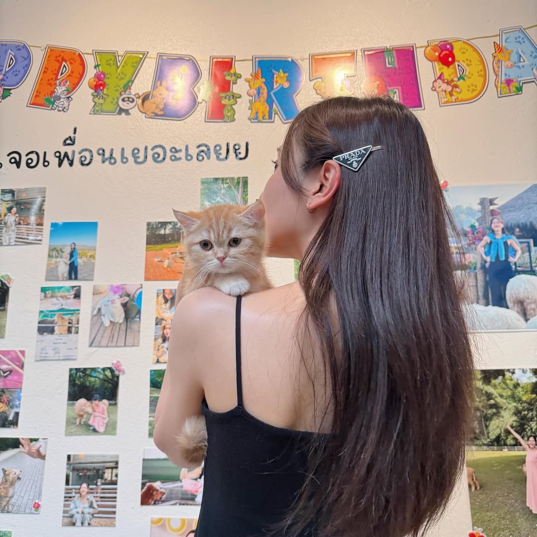 เนย - กานต์ธีรา วัชรทัศนกุล