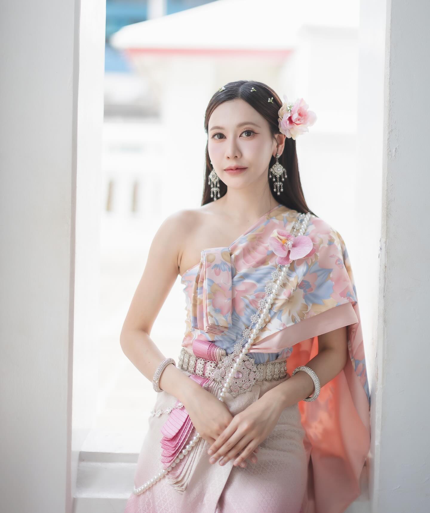 เนย - กานต์ธีรา วัชรทัศนกุล