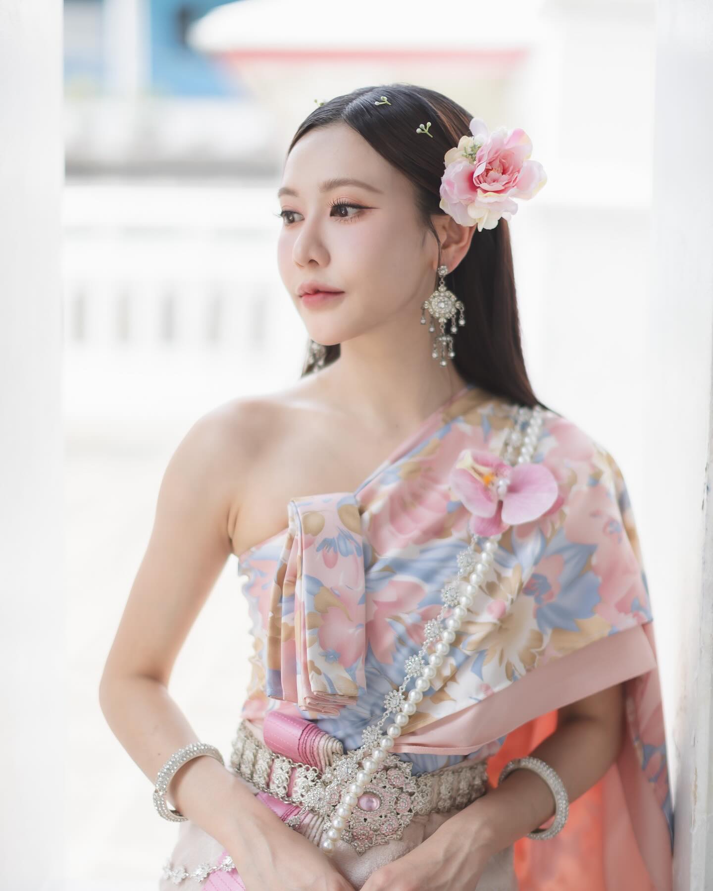เนย - กานต์ธีรา วัชรทัศนกุล
