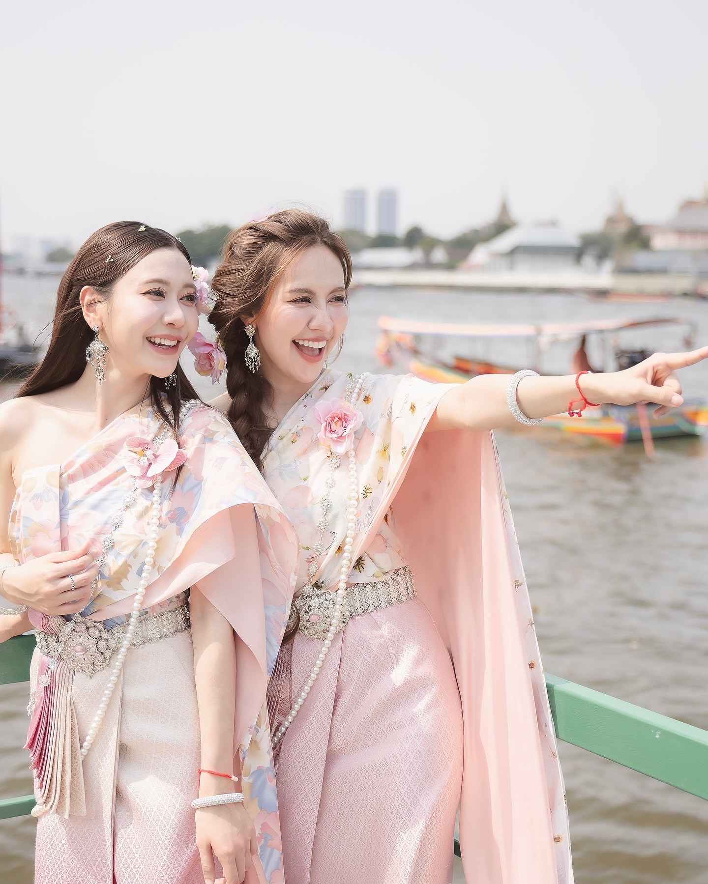 เนย - กานต์ธีรา วัชรทัศนกุล