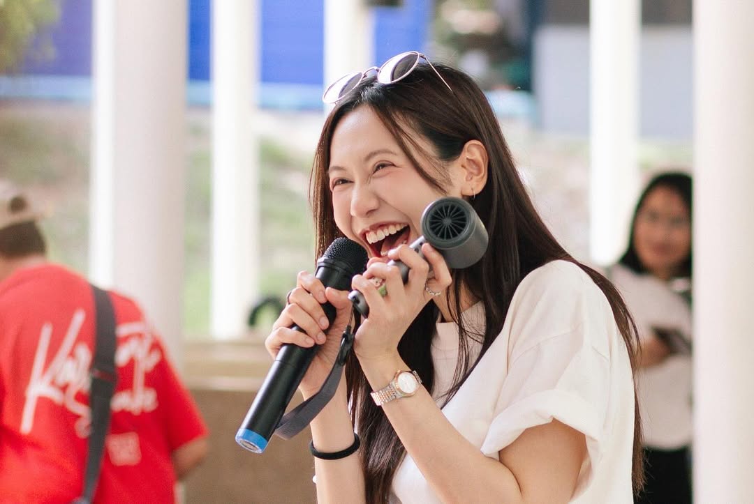 เนย - กานต์ธีรา วัชรทัศนกุล