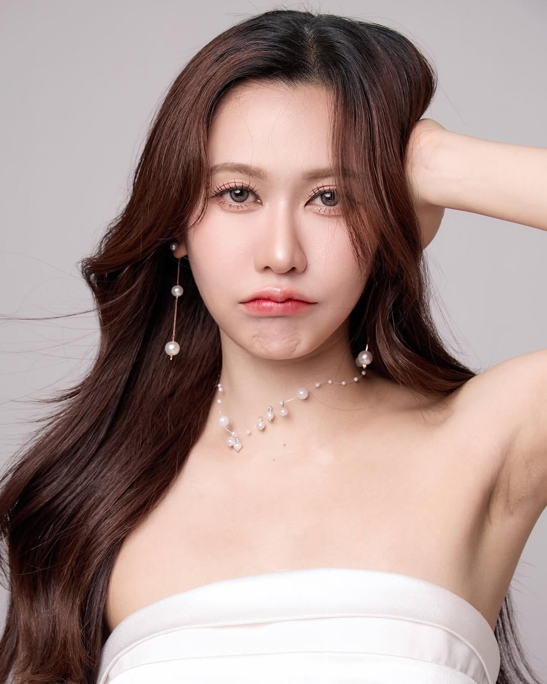 เนย - กานต์ธีรา วัชรทัศนกุล