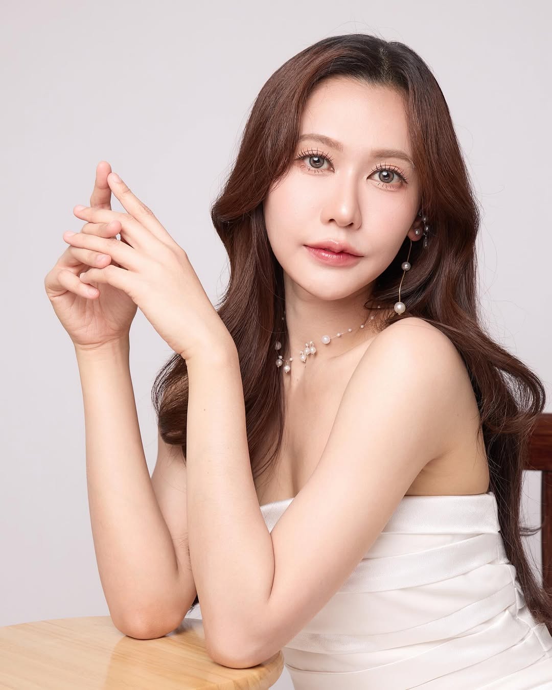 เนย - กานต์ธีรา วัชรทัศนกุล